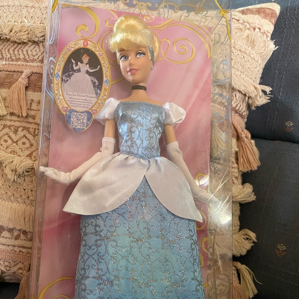 Cinderella disney doll collectible